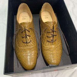 Alexandre Birman Women's Tan Snakeskin Oxford Loafers